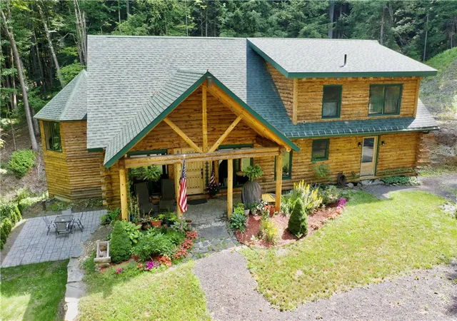 Photo 2 of Single family home for sale at 125 Airport Rd, Oneonta, NY 13820 | MLS# R1622403 | Listing updated on 2026-09-15