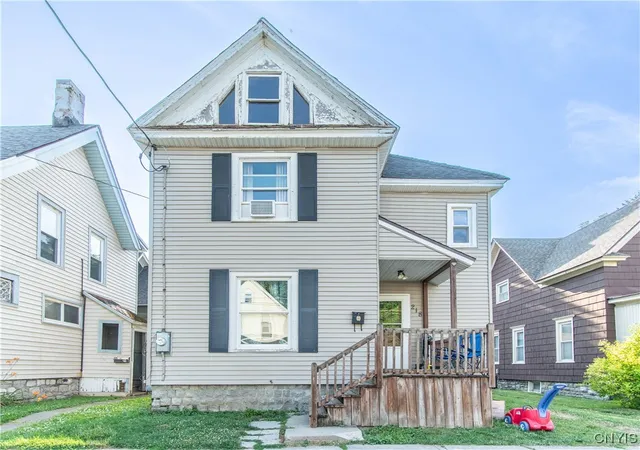 Photo 1 of Single family home for sale at 218 S Rutland St, Watertown, NY 13601 | MLS# S1623301 | Listing updated on 2026-08-17