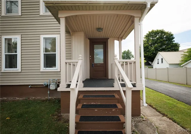 Photo 2 of Single family home for sale at 365 W Lynde St, Watertown, NY 13601 | MLS# S1633114 | Listing updated on 2026-09-03