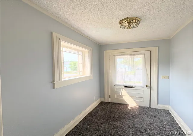 Photo 3 of Single family home for sale at 365 W Lynde St, Watertown, NY 13601 | MLS# S1633114 | Listing updated on 2026-09-03