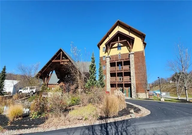 Condo for sale at 2177 Clute Rd, Cortland, NY 13045 | MLS# S1638868