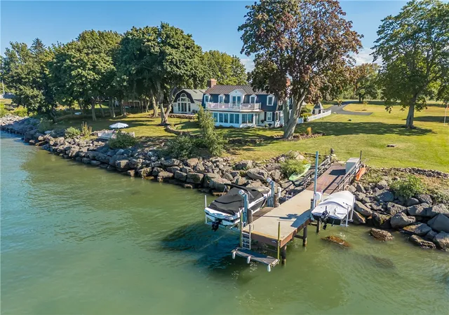 Photo 1 of Mansion for sale at 3079 Lake Rd, Williamson, NY 14589 | MLS# R1641857 | Listing updated on 2026-09-15