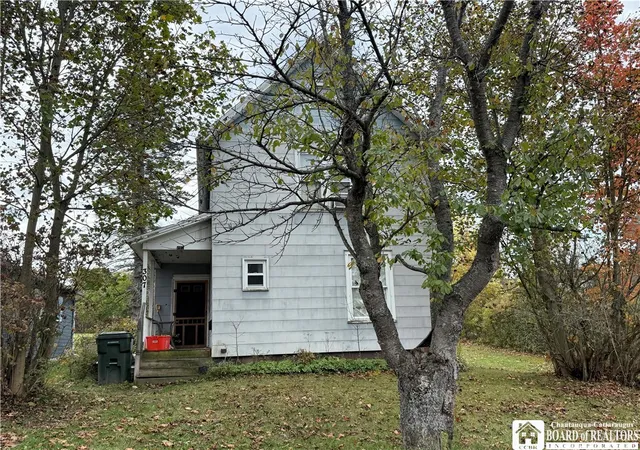 Single family home for sale at 307 Summit Ave, Jamestown, NY 14701 | MLS# R1643874