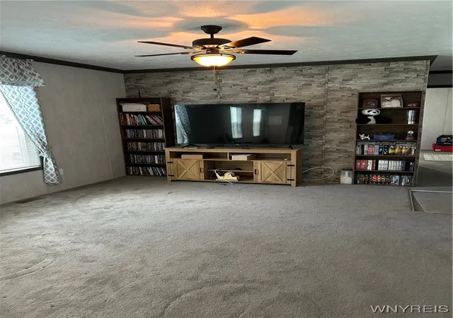 Photo 3 of Sale Pending at 1066 Northwood Dr, Derby, NY 14047 | MLS# B1647329 | Listing updated on 2026-09-05