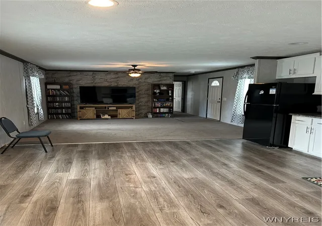 Photo 3 of Sale Pending at 1066 Northwood Dr, Derby, NY 14047 | MLS# B1647329 | Listing updated on 2026-09-05