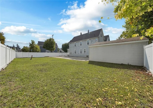 Listing Photo 5 - Condo for sale in building located at 66 + 68 Arthur St, Buffalo, NY 14207