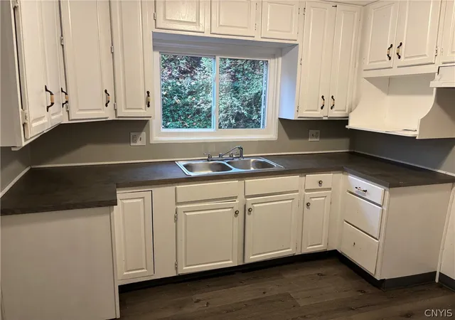 Photo 3 of Single family home for sale at 120 Scottholm Ter, Syracuse, NY 13224 | MLS# S1648500 | Listing updated on 2026-09-15
