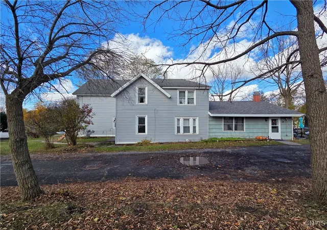 Photo 3 of Multi family home for sale at 1011 Gotham St, Watertown, NY 13601 | MLS# S1650017 | Listing updated on 2026-09-01