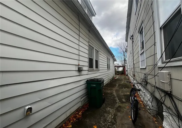 Photo 3 of Sale Pending at 41 Briscoe Ave, Buffalo, NY 14211 | MLS# B1651409 | Listing updated on 2026-08-18