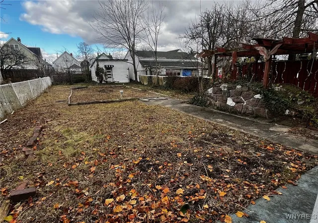 Listing Photo 5 - Condo for sale in building located at 41 Briscoe Ave, Buffalo, NY 14211