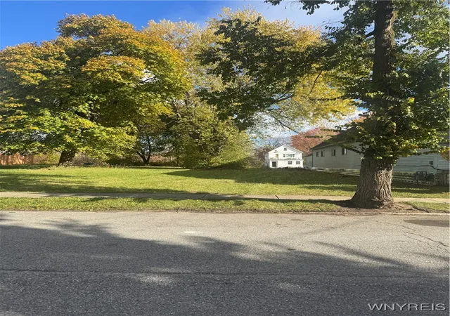 Photo 1 of Land for sale at 147 Kosciuszko St, Buffalo, NY 14212 | MLS# B1649753 | Listing updated on 2026-09-14