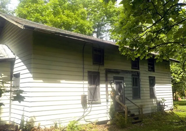Photo 3 of Single family home for sale at 1140 N Main St, Newark, NY 14513 | MLS# R1652240 | Listing updated on 2026-09-09