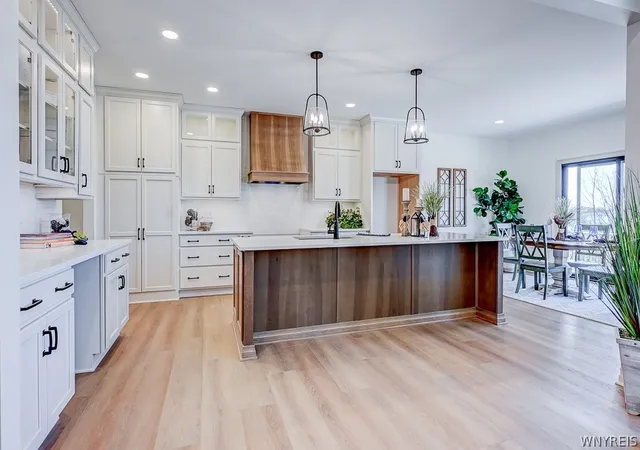 Photo 4 of Single family home for sale at 5122 Kandefer's Trl, Clarence, NY 14221 | MLS# B1656357 | Listing updated on 2026-08-24