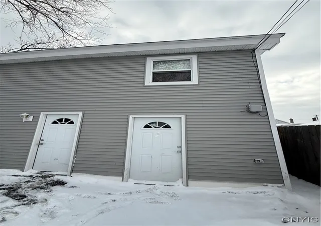 Photo 2 of Sale Pending at 125 W 1st Street, East Syracuse, NY 13057 | MLS# S1647246 | Listing updated on 2026-09-07