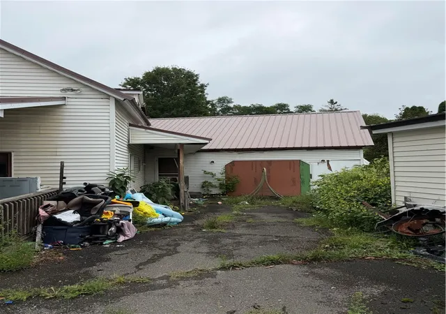 Listing Photo 5 - Condo for sale in building located at 76 Broad St, Morris, NY 13808 - Unit #4