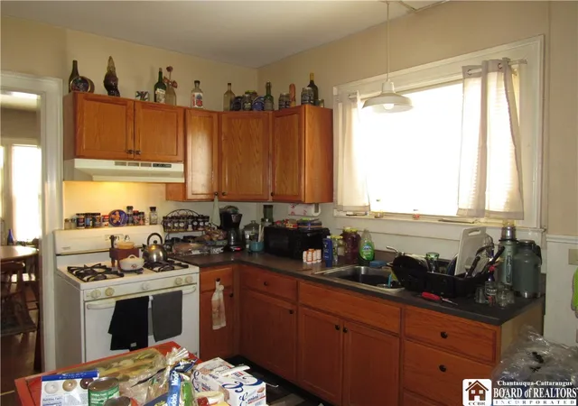 Listing Photo 4 - Condo for sale in building located at 812 Newland Ave, Jamestown, NY 14701