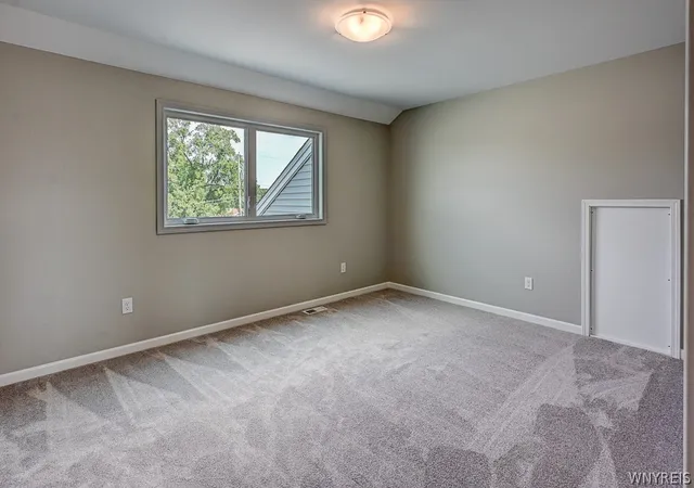 Photo 4 of Sale Pending at 160 Cloverleaf Ct #2, Depew, NY 14043 | MLS# B1664298 | Listing updated on 2026-08-30