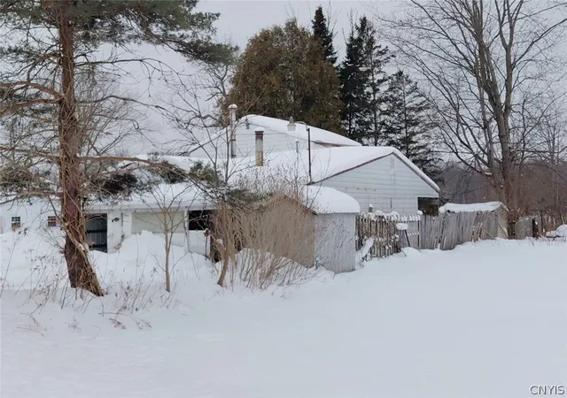 Photo 3 of Sale Pending at 3613 Bonstead Rd, Clay, NY 13041 | MLS# S1664405 | Listing updated on 2026-08-18