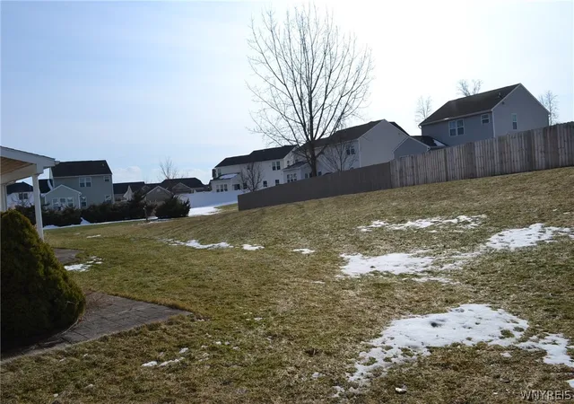 Photo 4 of Sale Pending at 11 Taylor Ct, Buffalo, NY 14224 | MLS# B1664620 | Listing updated on 2026-08-27