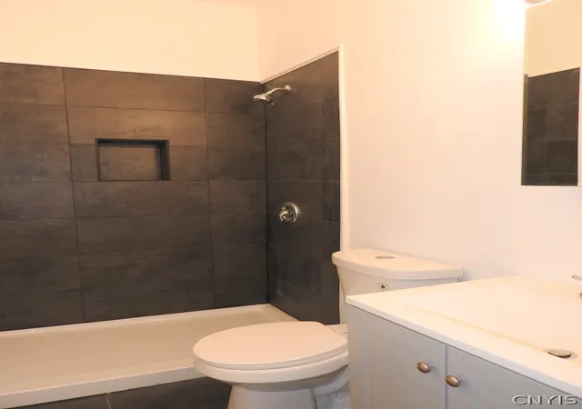 Listing Photo 4 - Condo for sale in building located at 163 W Matson Ave, Syracuse, NY 13205