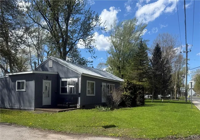 Photo 2 of Single family home for sale at 3001 Nys Rte 13 St, Vienna, NY 13308 | MLS# S1665515 | Listing updated on 2026-09-18