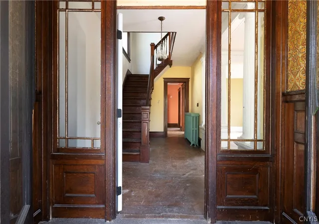 Photo 3 of Single family home for sale at 80 E Utica St, Oswego, NY 13126 | MLS# S1666412 | Listing updated on 2026-09-10