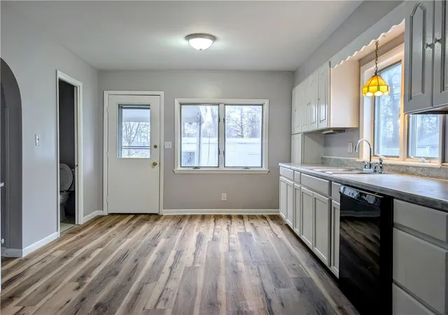 Photo 4 of Single family home for sale at 511 Logan St, Elmira, NY 14901 | MLS# R1666571 | Listing updated on 2026-09-01