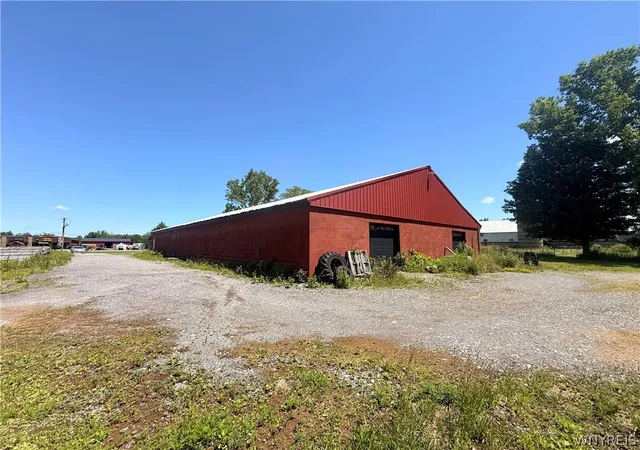 Photo 3 of House for sale at 13081 Main Rd, Akron, NY 14001 | MLS# B1666609 | Listing updated on 2026-09-02