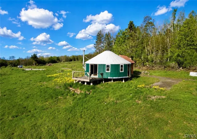Photo 2 of Sale Pending at 285 Sycamore Pl, Lebanon, NY 13332 | MLS# S1666816 | Listing updated on 2026-09-15