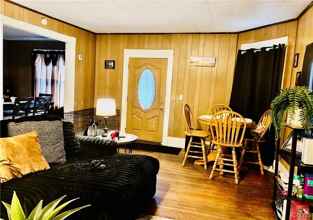 Photo 3 of Single family home for sale at 43 Grant Ave, Auburn, NY 13021 | MLS# S1666880 | Listing updated on 2026-09-11