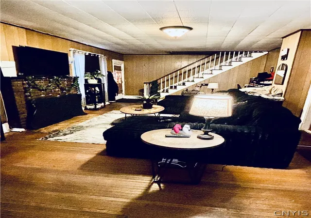 Photo 3 of Single family home for sale at 43 Grant Ave, Auburn, NY 13021 | MLS# S1666880 | Listing updated on 2026-09-11