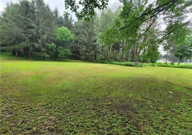 Photo 4 of Sale Pending at 7424 Oriskany Rd, Rome, NY 13440 | MLS# S1667932 | Listing updated on 2026-09-09