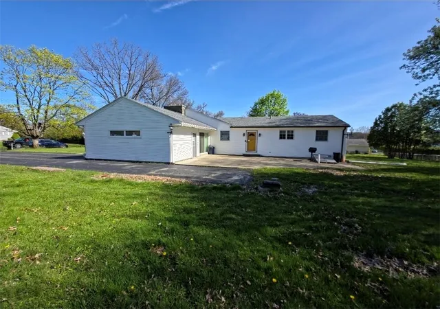 Photo 2 of Single family home for sale at 607 Cornell Rd, Elmira, NY 14905 | MLS# R1668303 | Listing updated on 2026-09-15