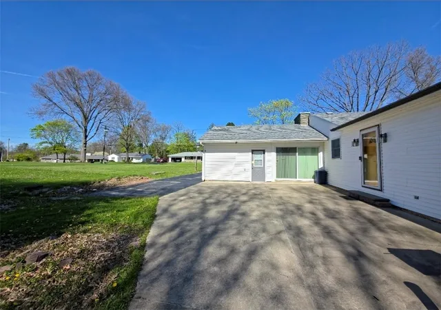Photo 3 of Single family home for sale at 607 Cornell Rd, Elmira, NY 14905 | MLS# R1668303 | Listing updated on 2026-09-15