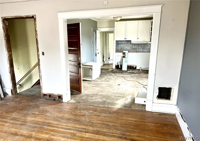 Photo 3 of Single family home for sale at 1113 Main St, Niagara Falls, NY 14301 | MLS# B1669166 | Listing updated on 2026-09-14
