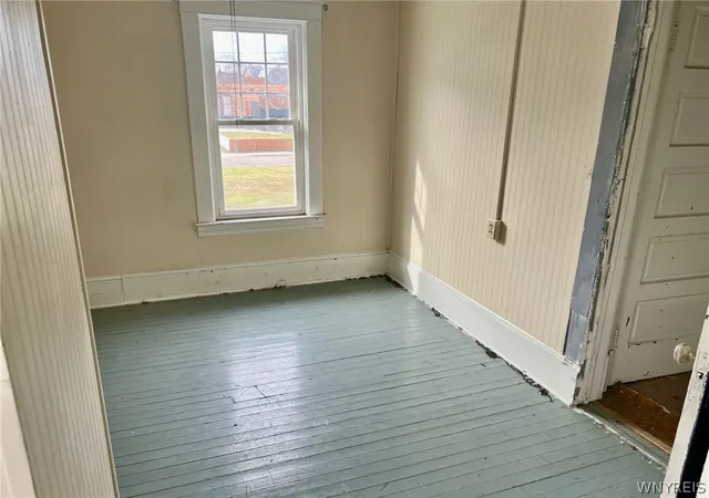 Photo 4 of Single family home for sale at 1113 Main St, Niagara Falls, NY 14301 | MLS# B1669166 | Listing updated on 2026-09-14