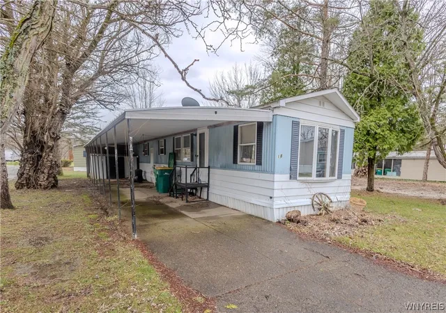 Photo 2 of Sale Pending at 18 Quarry Hl, Akron, NY 14001 | MLS# B1670061 | Listing updated on 2026-09-04