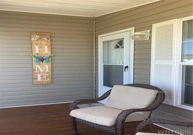 Photo 2 of Manufactured home for sale at 4314 Hurontario Pkwy, Niagara Falls, NY 14304 | MLS# B1670150 | Listing updated on 2026-09-04