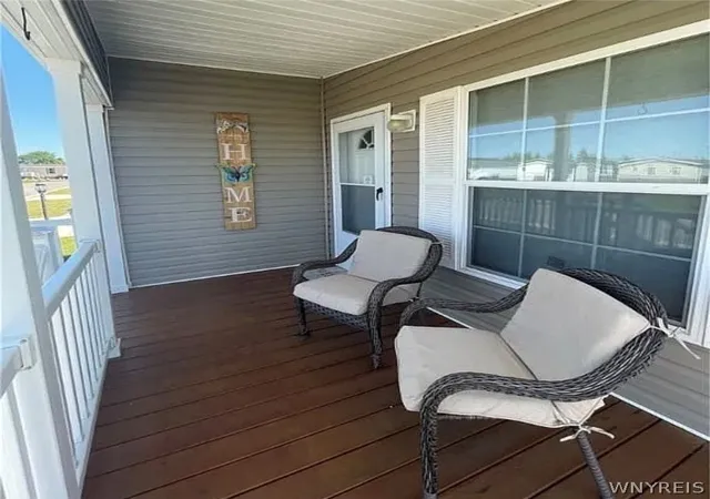Photo 3 of Manufactured home for sale at 4314 Hurontario Pkwy, Niagara Falls, NY 14304 | MLS# B1670150 | Listing updated on 2026-09-04