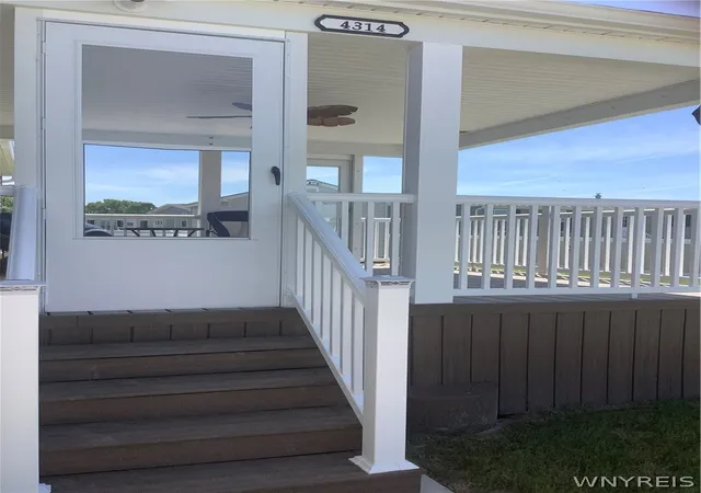 Photo 3 of Manufactured home for sale at 4314 Hurontario Pkwy, Niagara Falls, NY 14304 | MLS# B1670150 | Listing updated on 2026-09-04