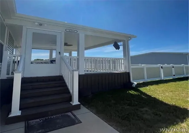 Photo 4 of Manufactured home for sale at 4314 Hurontario Pkwy, Niagara Falls, NY 14304 | MLS# B1670150 | Listing updated on 2026-09-04