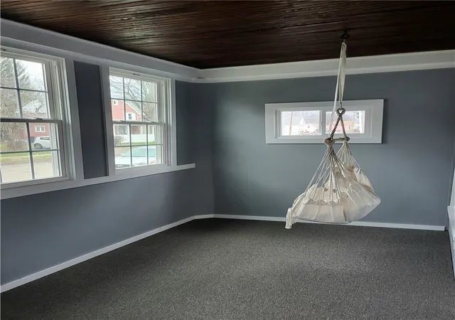 Photo 3 of Single family home for sale at 739 Hopkins St, Elmira, NY 14904 | MLS# R1669216 | Listing updated on 2026-08-29