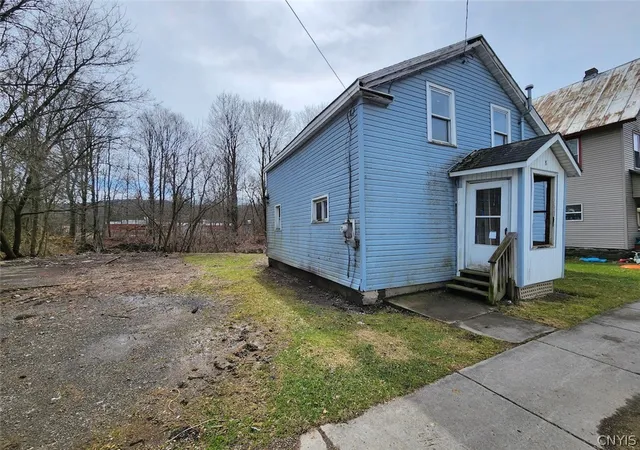 Photo 3 of Single family home for sale at 8 Center St, Mc Graw, NY 13101 | MLS# S1670916 | Listing updated on 2026-09-15