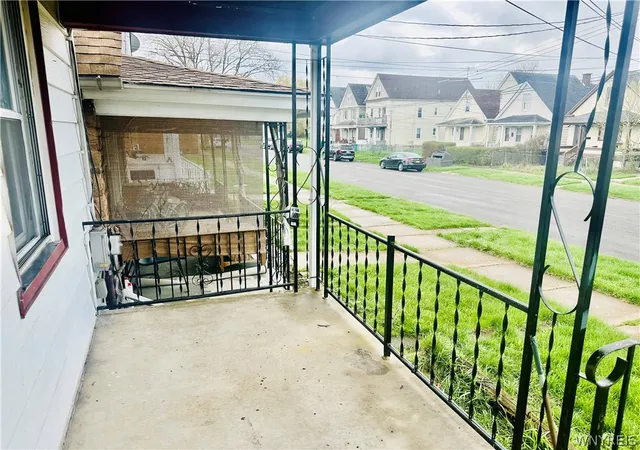 Photo 3 of Single family home for sale at 535 20th Street, Niagara Falls, NY 14301 | MLS# B1671354 | Listing updated on 2026-08-20