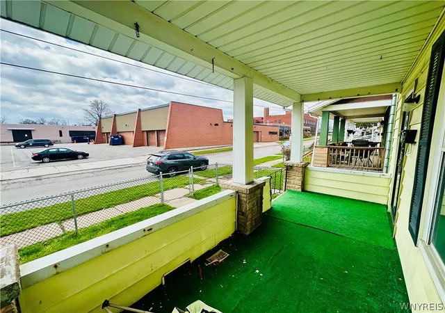 Photo 4 of Single family home for sale at 1146 Ashland Ave, Niagara Falls, NY 14301 | MLS# B1671386 | Listing updated on 2026-08-20