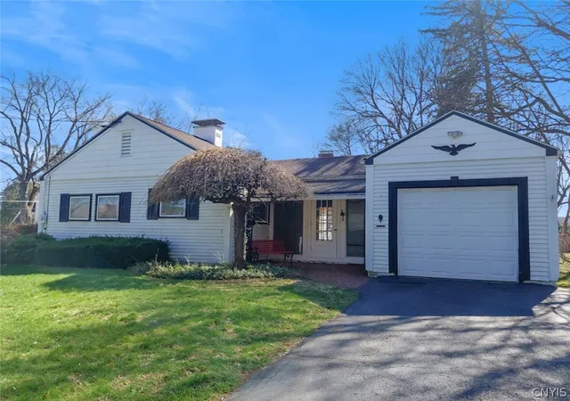 Single family home for sale at 200 Ambergate Rd, Syracuse, NY 13214 | MLS# S1670737