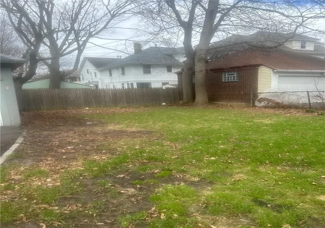 Photo 2 of Single family home for sale at 907 Dewey Ave, Rochester, NY 14613 | MLS# R1672005 | Listing updated on 2026-08-31