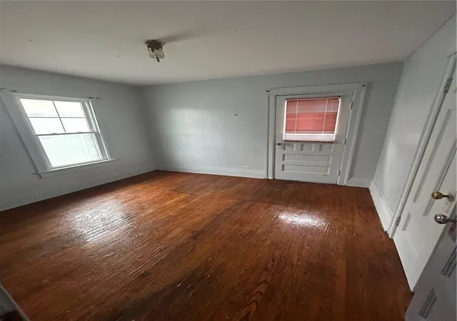 Photo 3 of Single family home for sale at 907 Dewey Ave, Rochester, NY 14613 | MLS# R1672005 | Listing updated on 2026-08-31