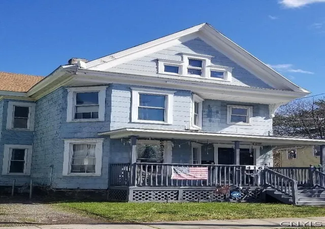 Photo 2 of Sale Pending at 416 Bear St, Syracuse, NY 13208 | MLS# S1672866 | Listing updated on 2026-08-27