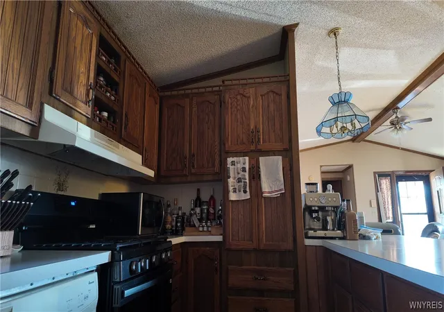 Photo 4 of Manufactured home for sale at 13 Rippleway Dr #197, Hamburg, NY 14075 | MLS# B1672706 | Listing updated on 2026-09-11